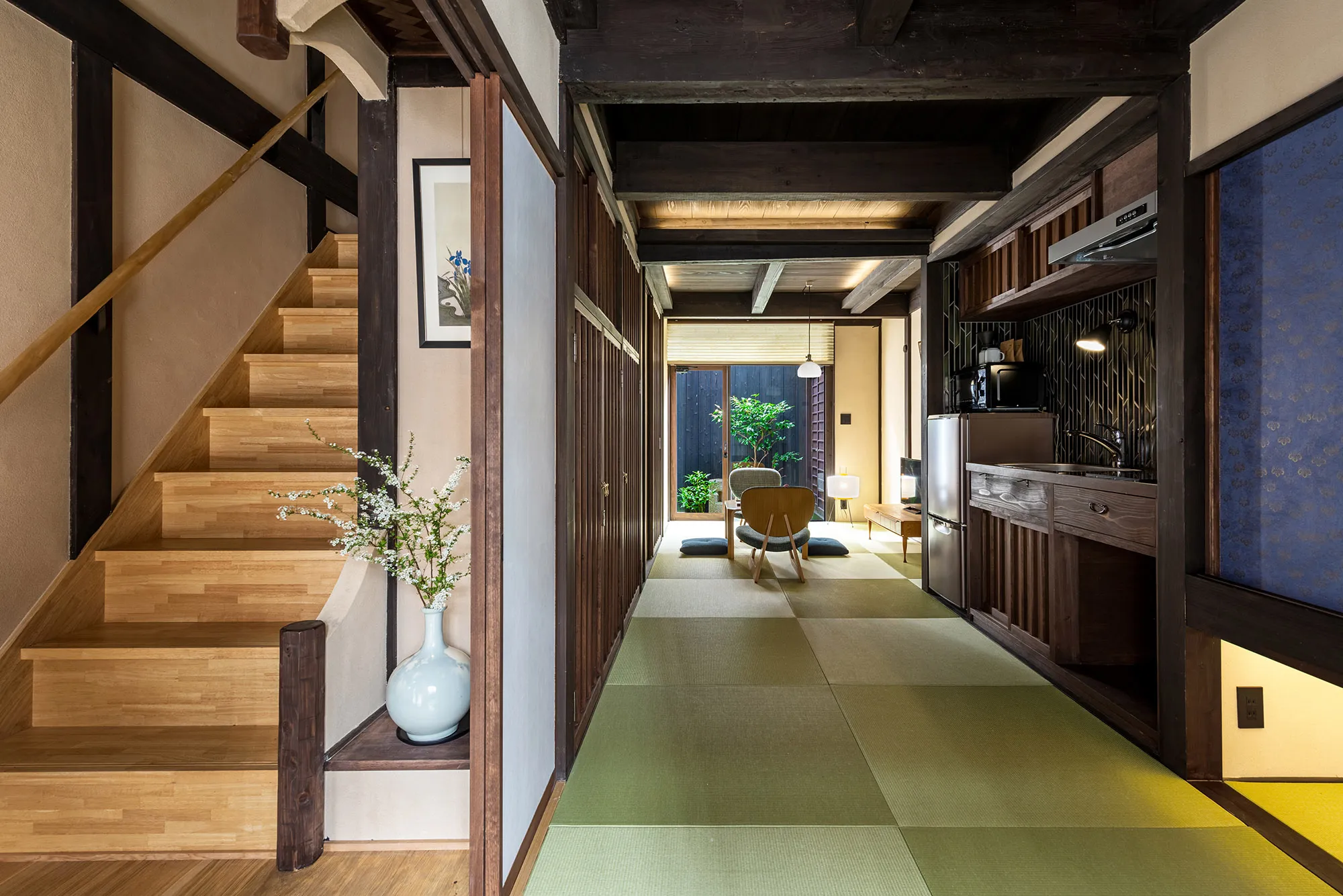 ’Yorozuha’ — Kyoto townhouse holiday home