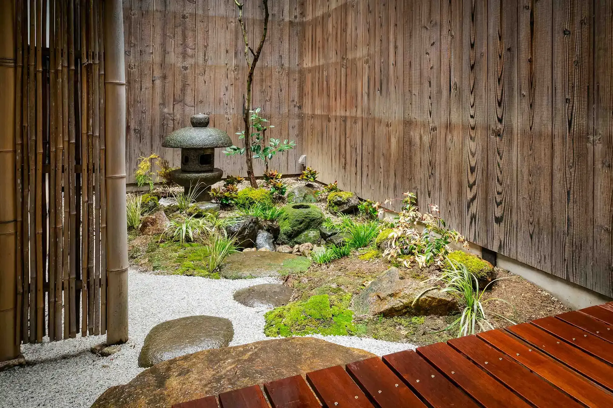 'Katoguchi' Tea Room Entrance - Townhouse Features