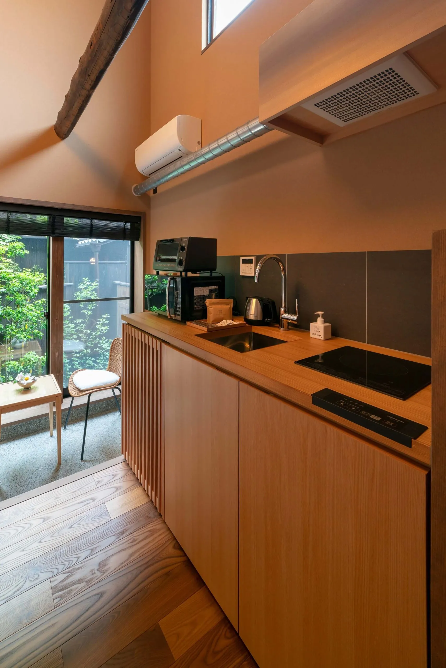’Hinaya Gojo Ni’ — interior view 5