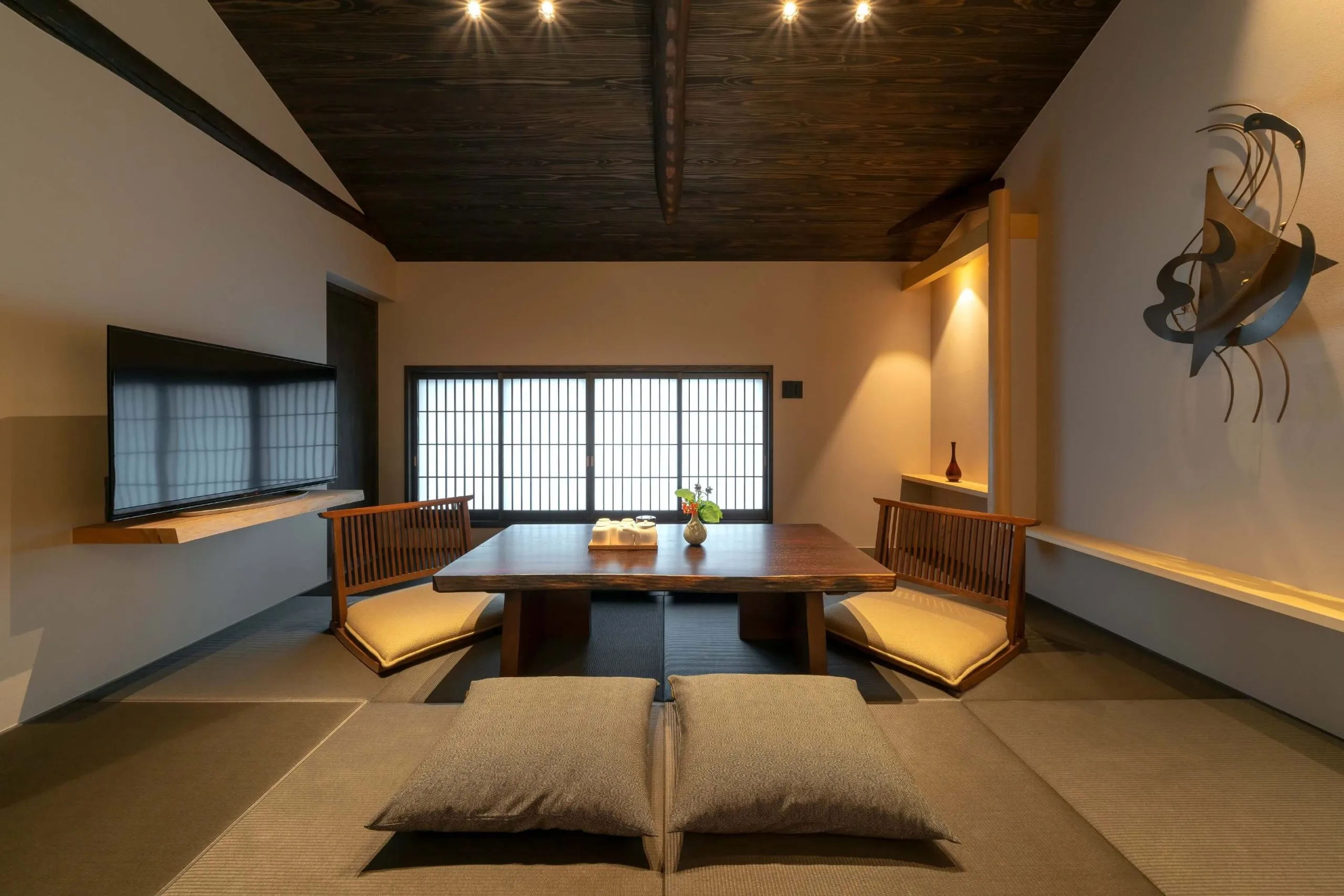’Hinaya Gojo Ichi’ — Kyoto townhouse holiday home