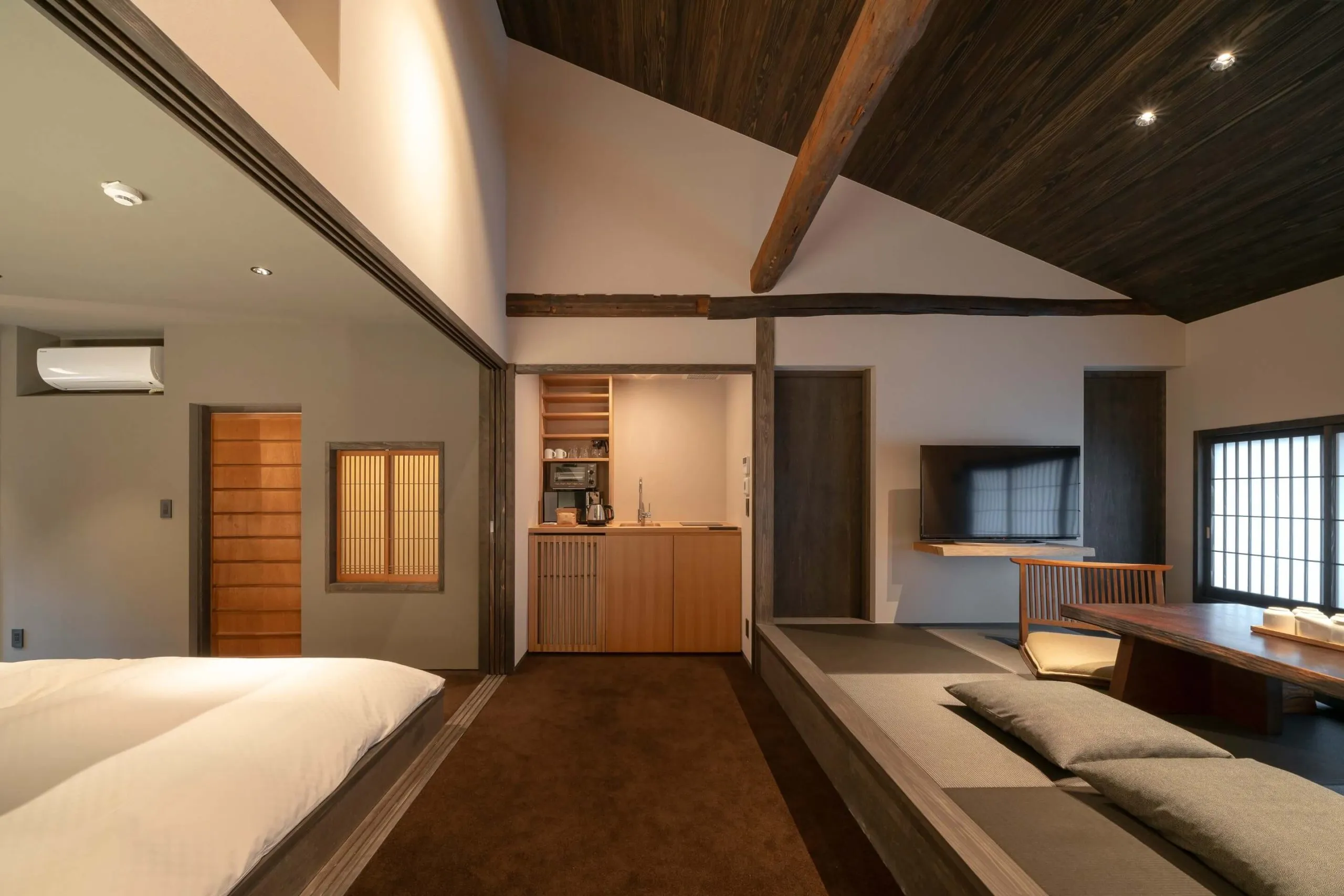 ’Hinaya Gojo Ichi’ — interior view 8