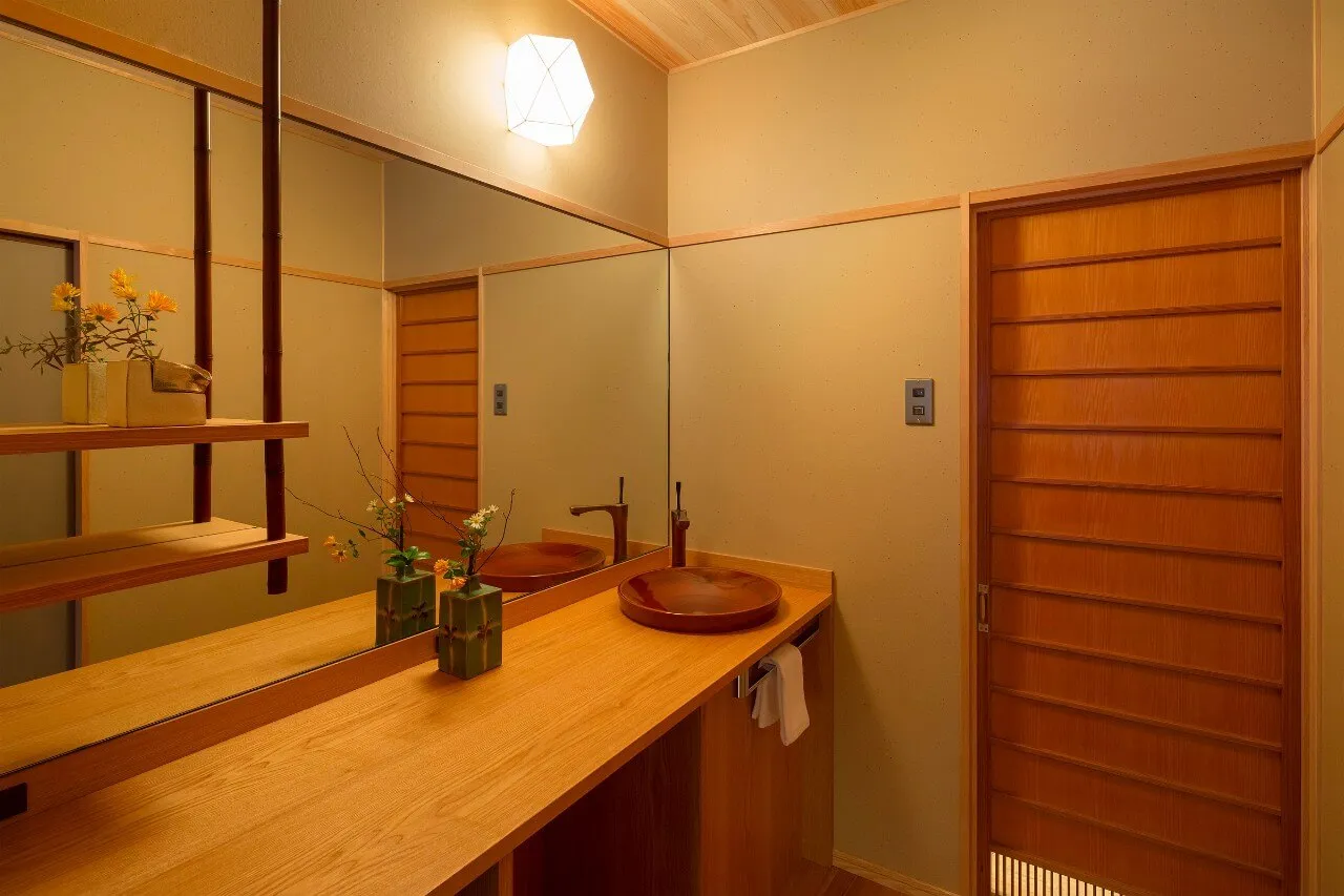 ’Ayaginu’ — interior view 13