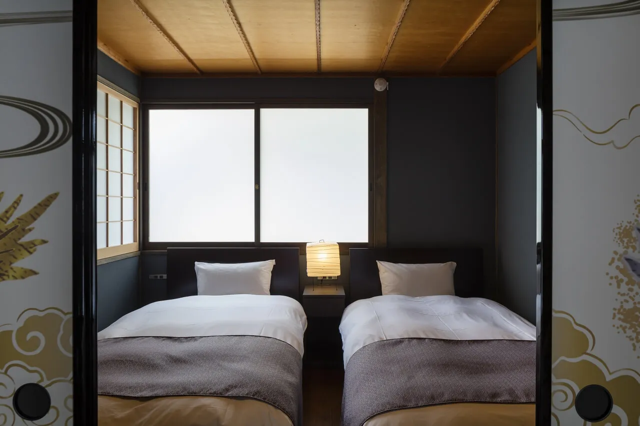 ’Gion-Minami Banka’ — interior view 13