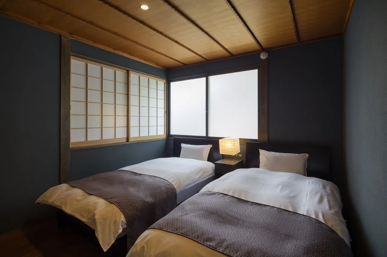 ’Gion-Minami Banka’ — interior view 1