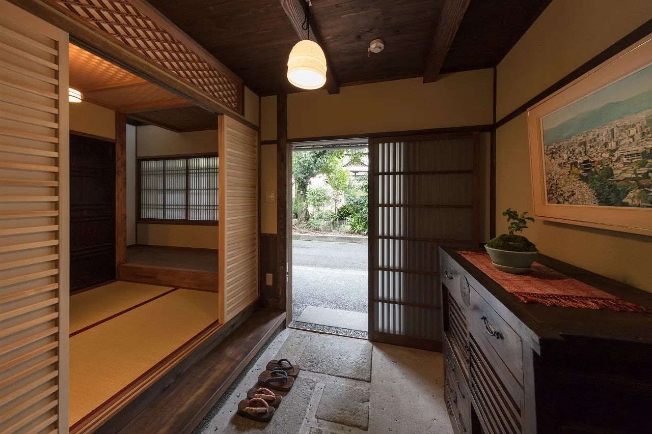 ’Garaku-an’ — interior view 6