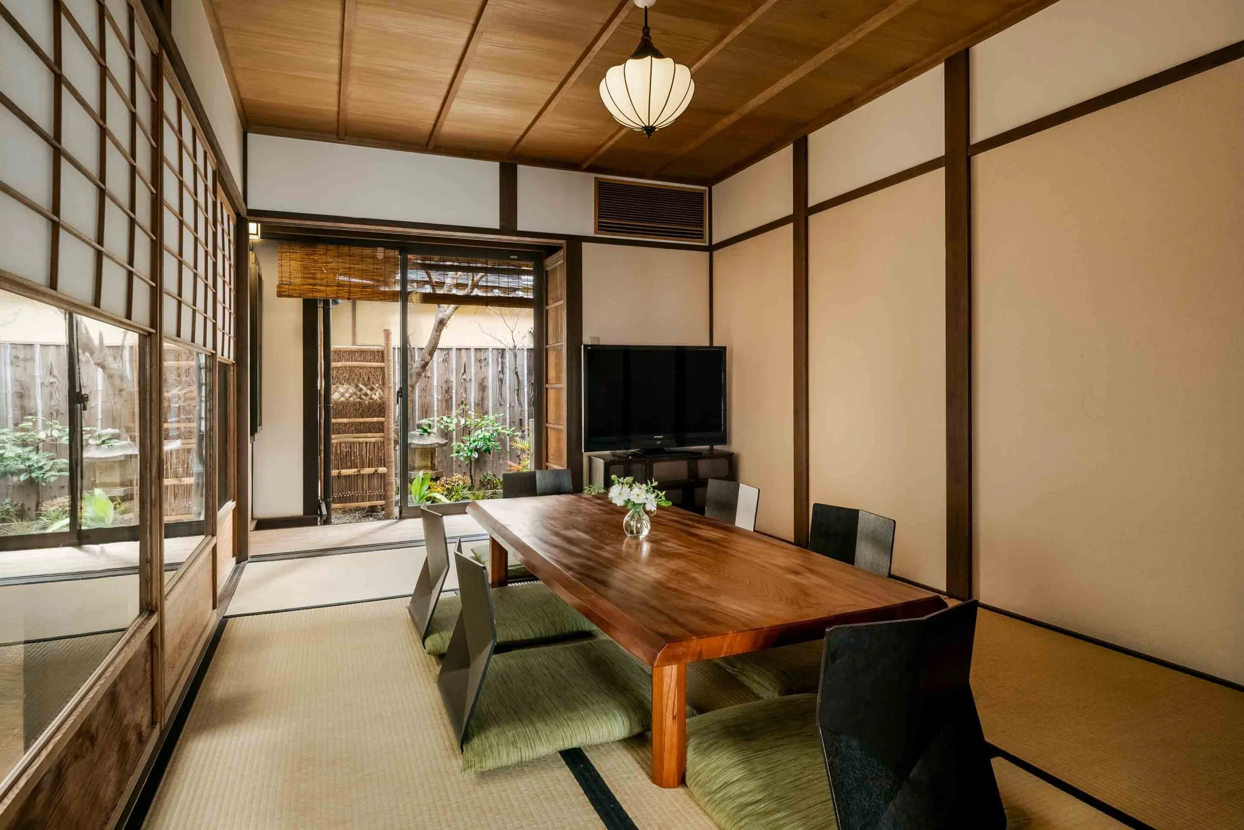 ’Hatoba-an’ — Kyoto townhouse holiday home