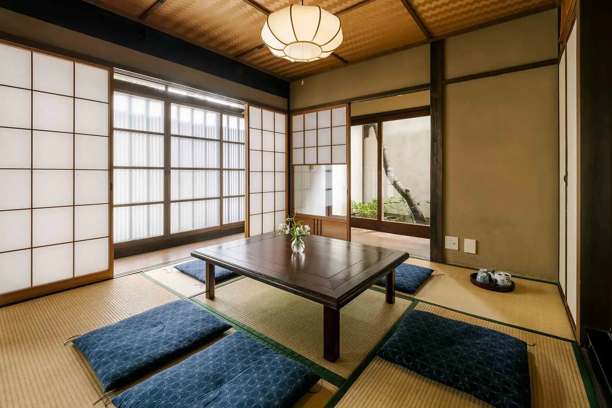 'Inuyarai' Bamboo Coverings - Townhouse Features