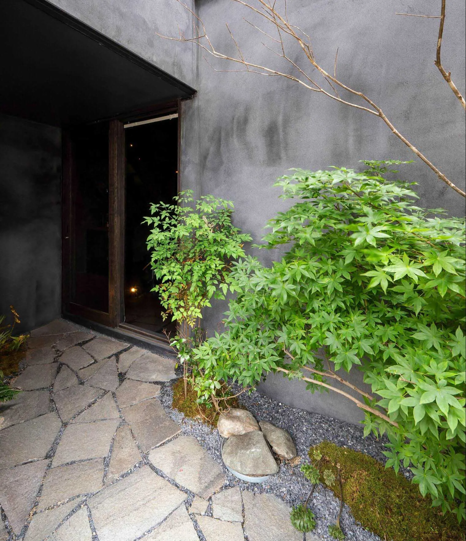 ’Sumihotaru Oboro’ — interior view 4