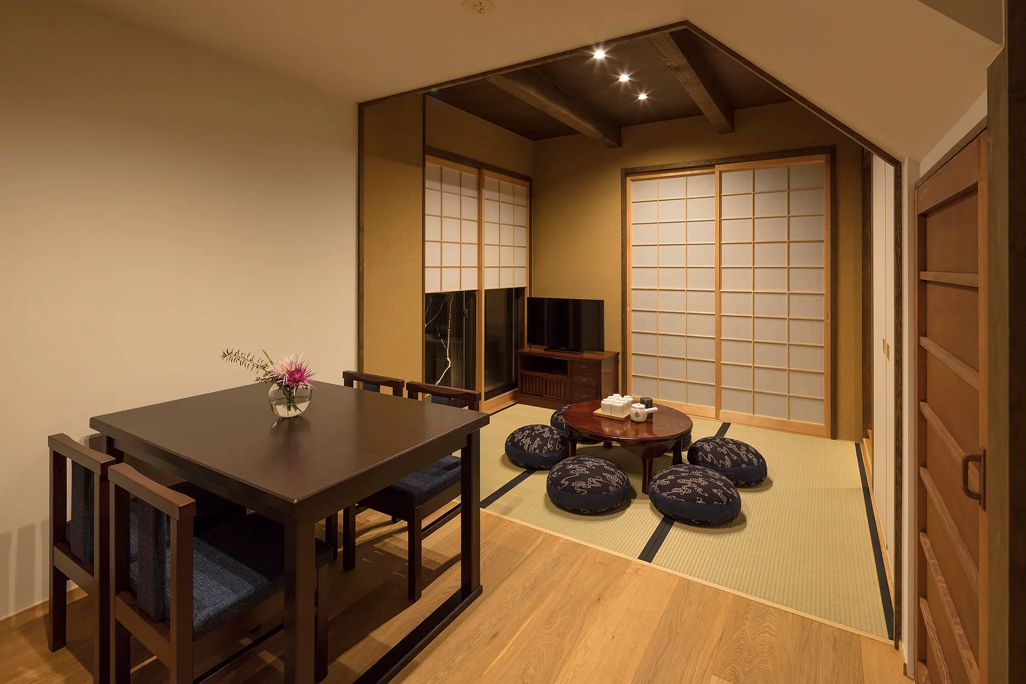 LBJ株式会社 Kyoto Townhouse Holiday Homes — interior view 3