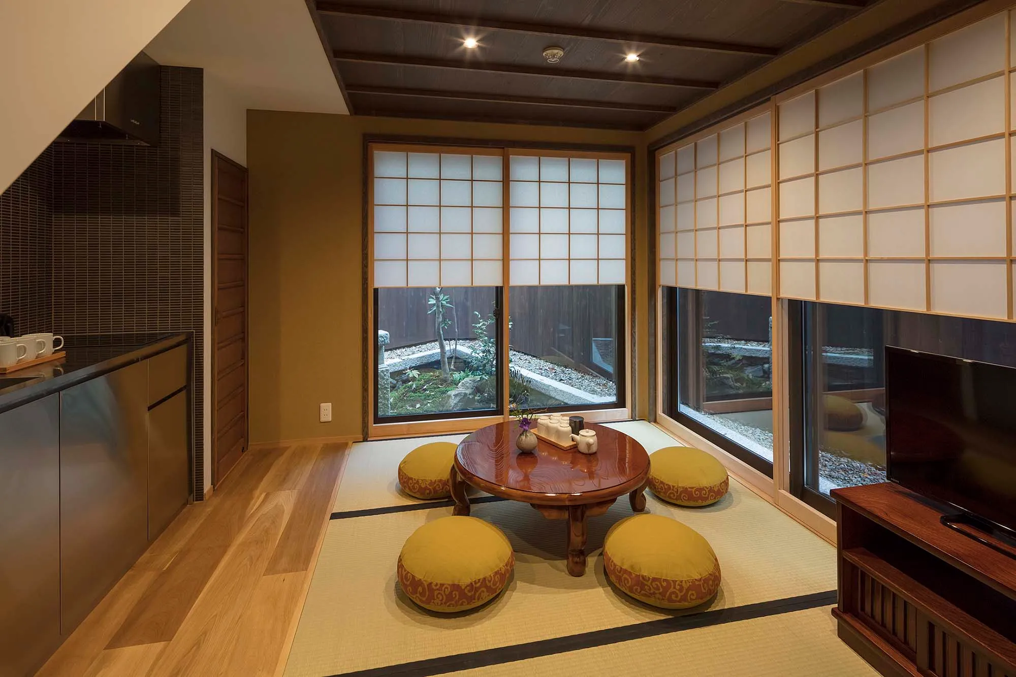 LBJ株式会社 Kyoto Townhouse Holiday Homes — interior view 4