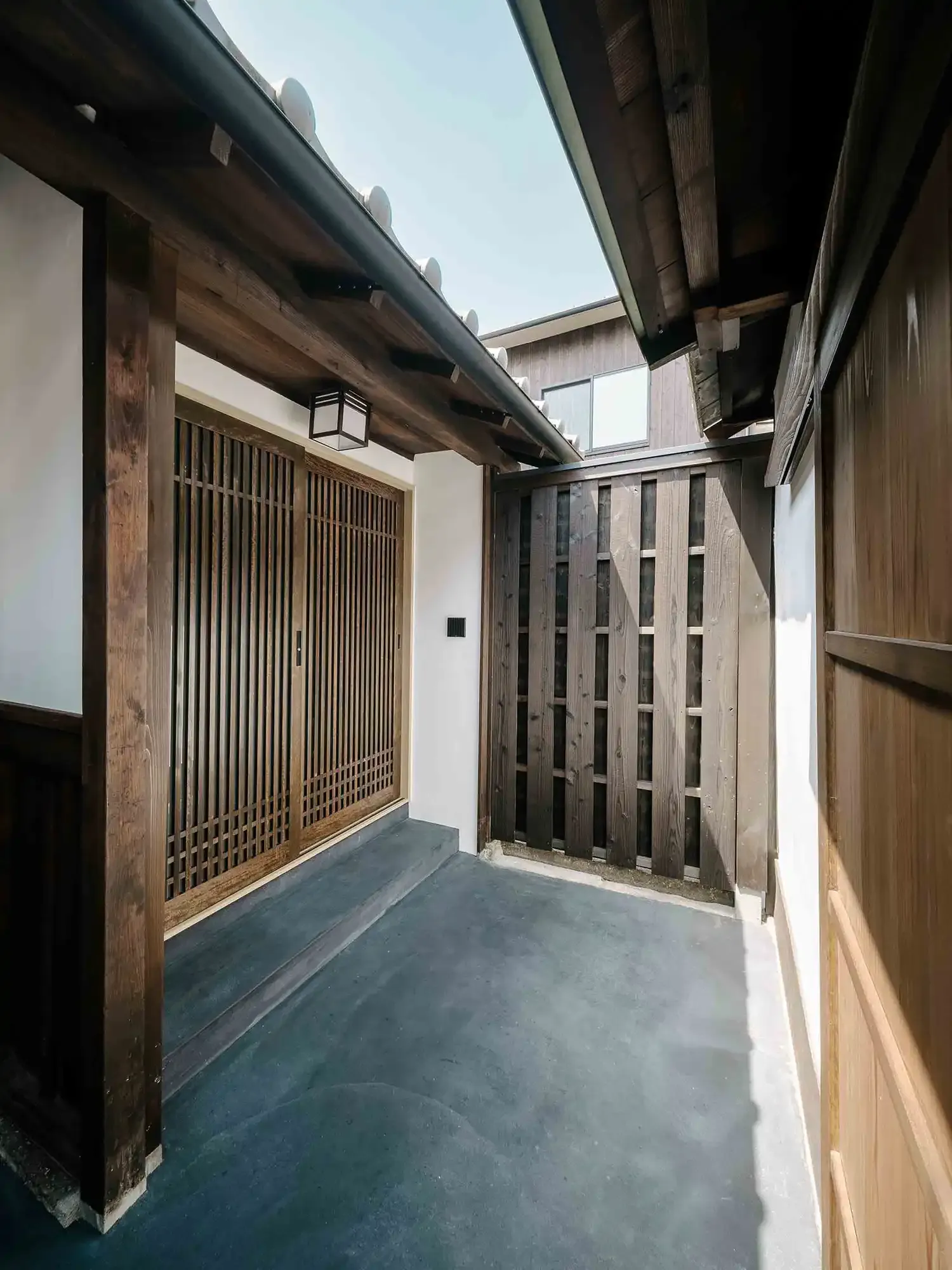 ’Waren Bettei’ — interior view 5