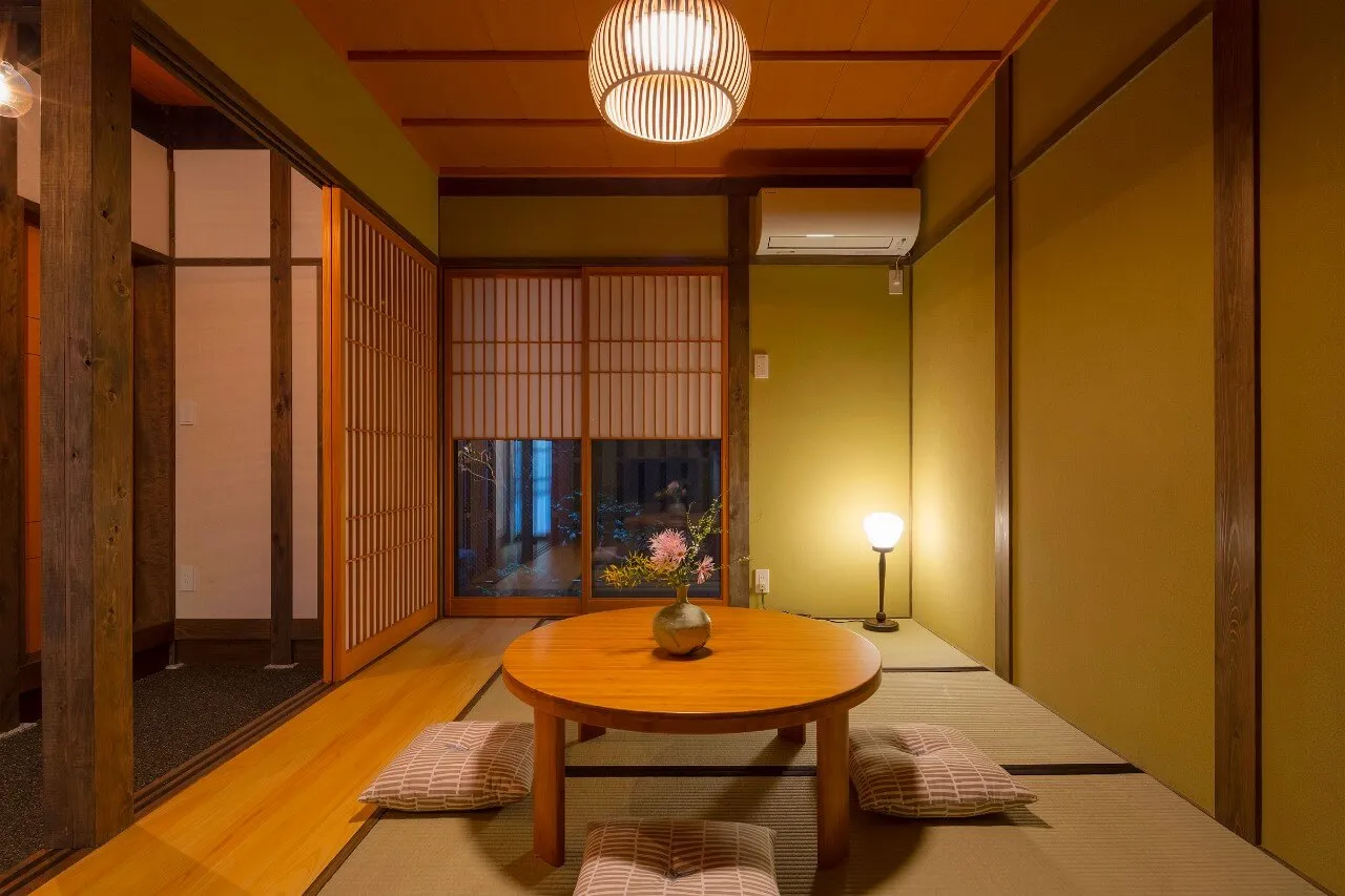 ’Yoshimigura’ — Kyoto townhouse holiday home