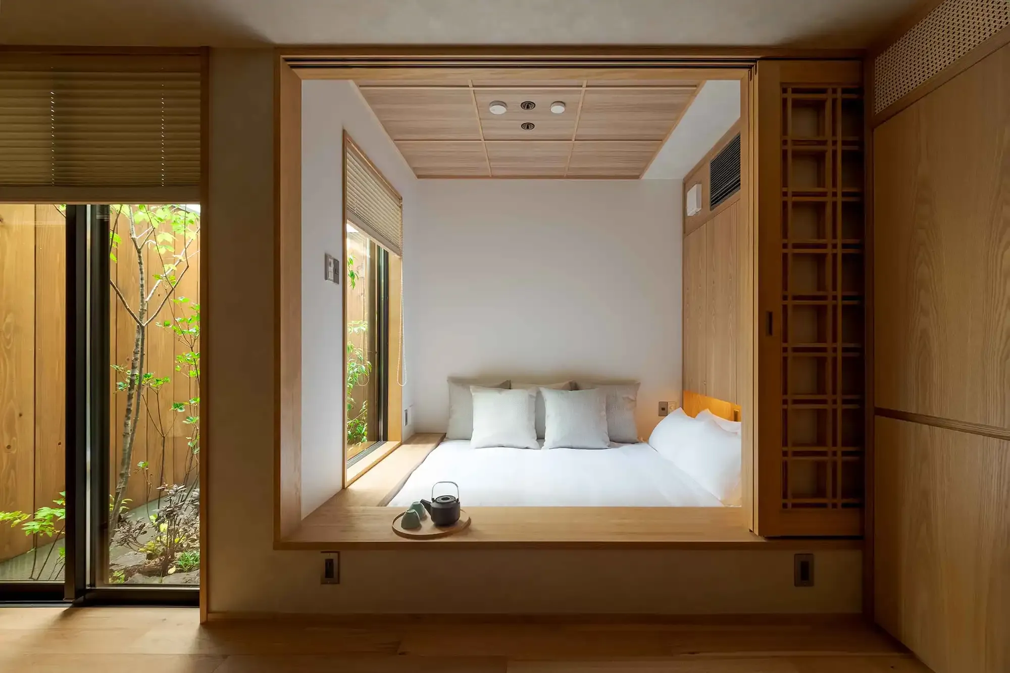 ’Yotsuki’ — interior view 12
